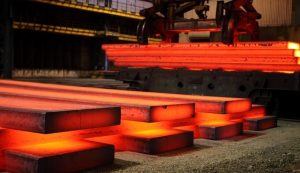 بررسی کاهش تولید فولاد